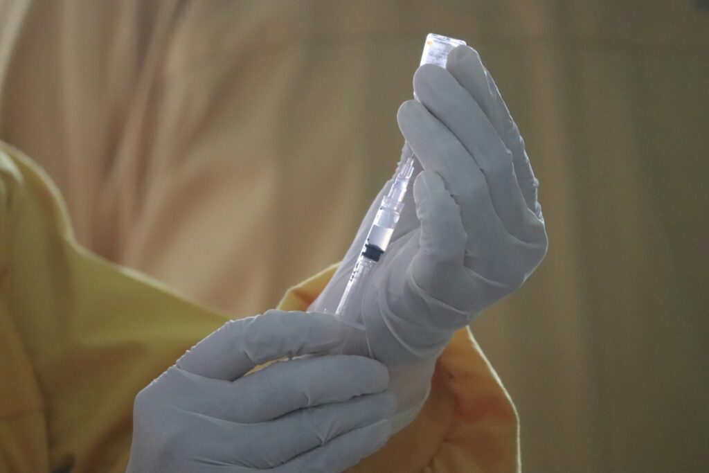 Desarrollan una nueva vacuna eficaz incluso para la próxima pandemia de coronavirus