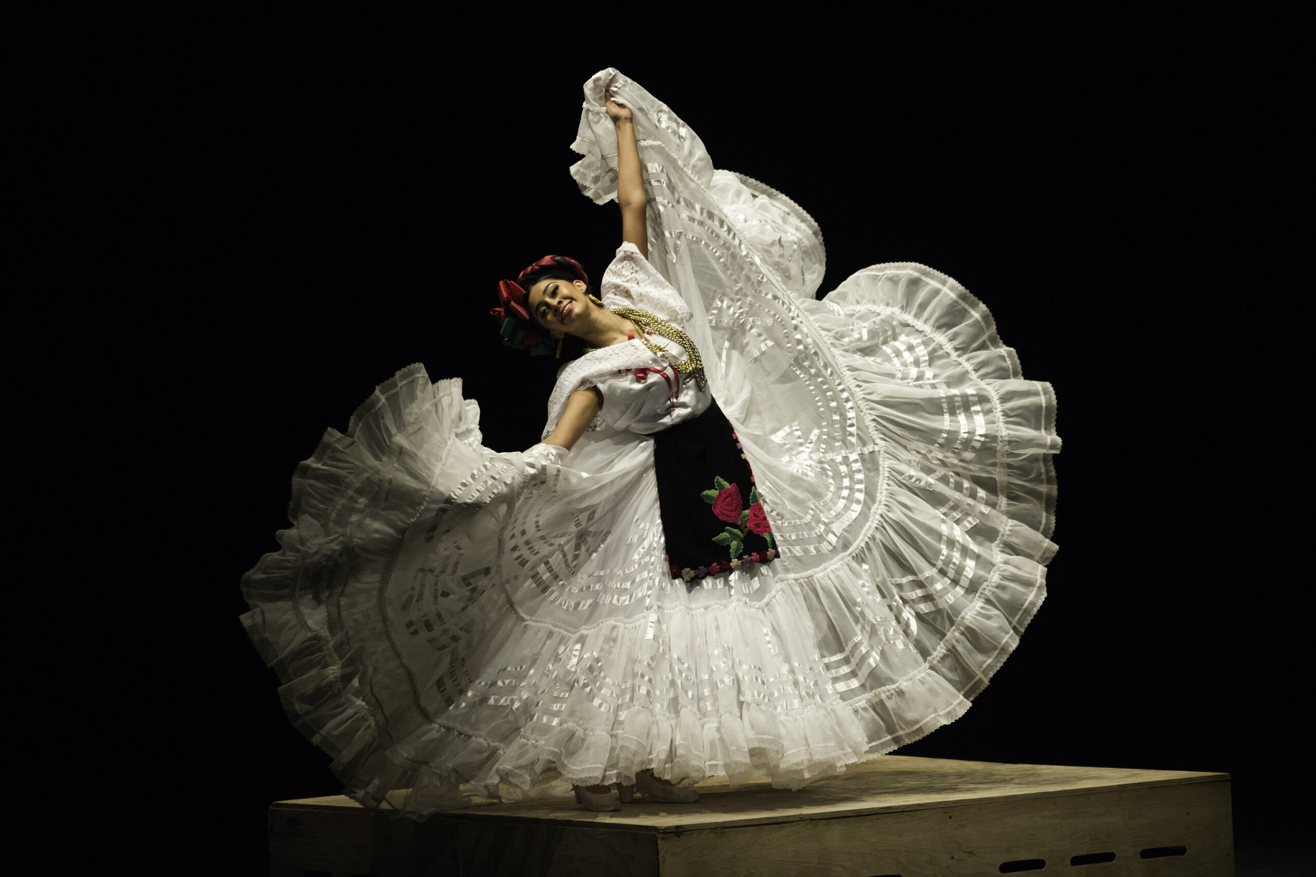 Ballet Folklórico de Amalia Hernández llega al Hollywood Bowl de Los Ángeles