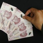 Por estrés financiero, 4 de cada 10 mexicanos sufren malestares físicos, según encuesta