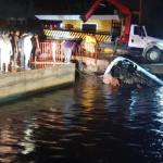 Murieron 7 jóvenes al caer su camioneta a río en Coatzacoalcos