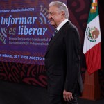 López Obrador asegura que periodismo debe estar más cerca del pueblo y distante del poder