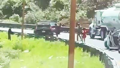 VIDEO: Asaltan a madre buscadora Araceli Salcedo en carretera en Veracruz