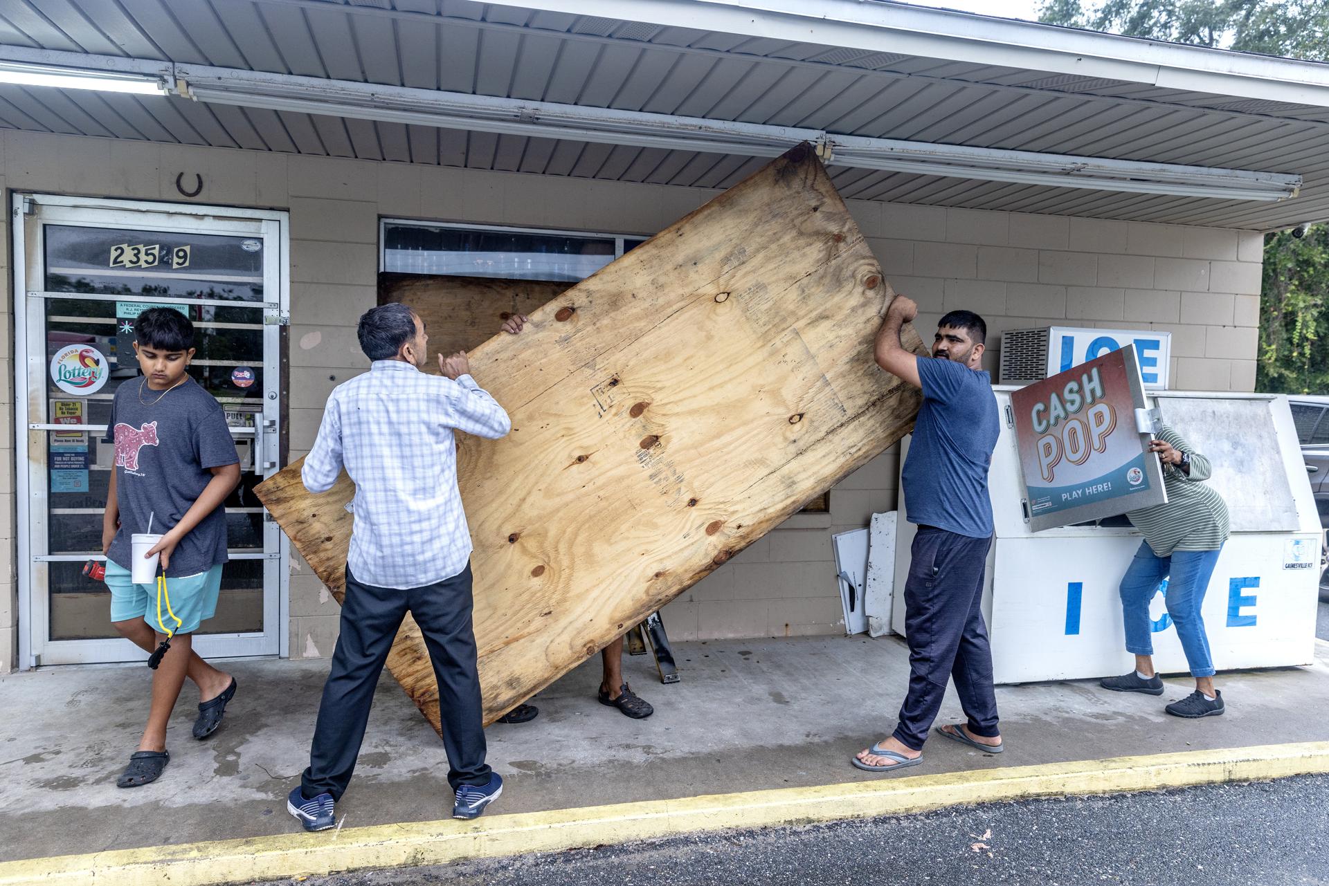 Advierten que Florida podría sufrir inundaciones “mortales” por ‘Helene’