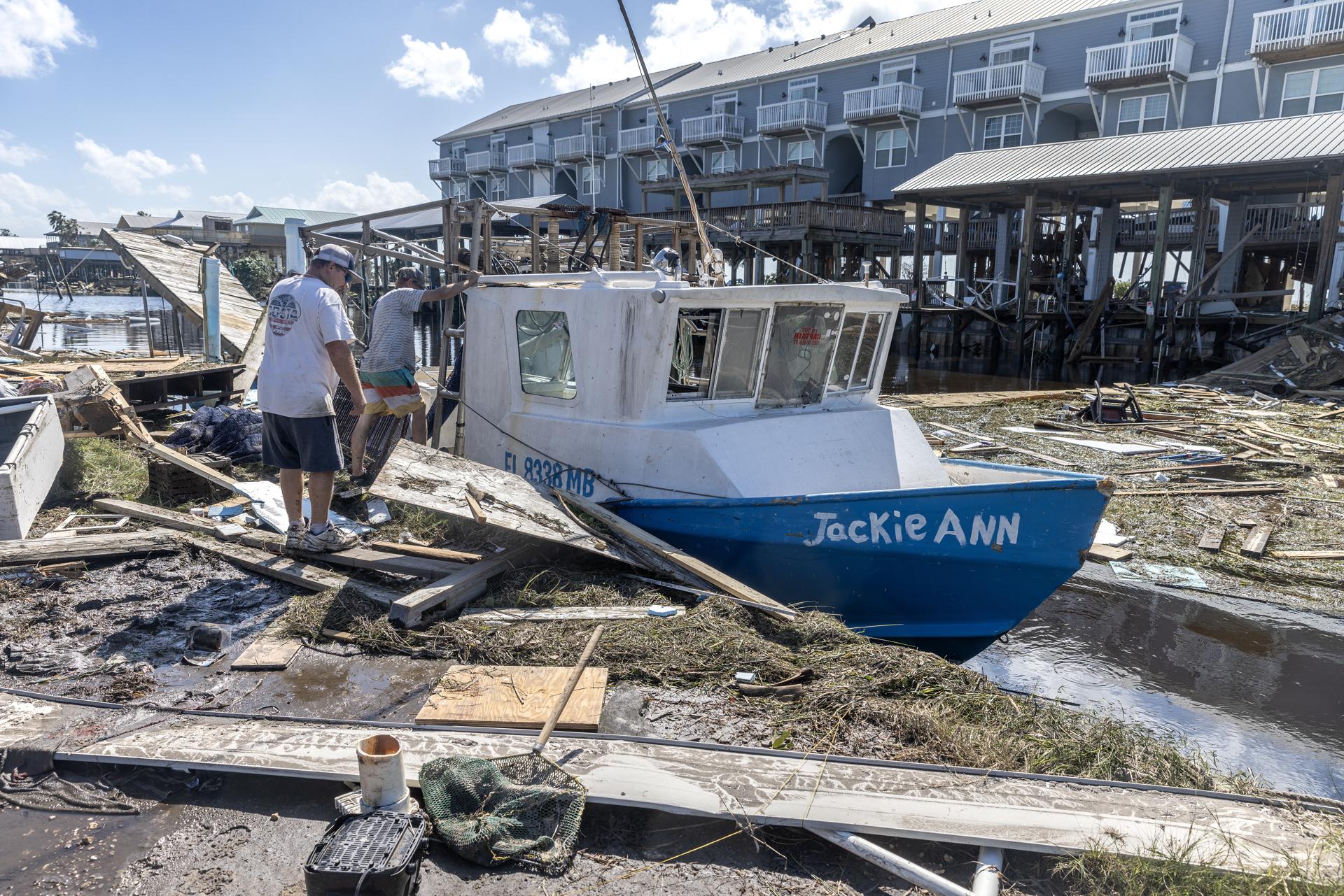 “Helene” deja más de 50 de muertos en el sureste de EE.UU., antes de perder fuerza rumbo al norte