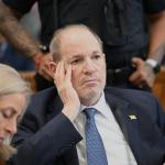 Weinstein es acusado en Nueva York de otro delito sexual, que él niega