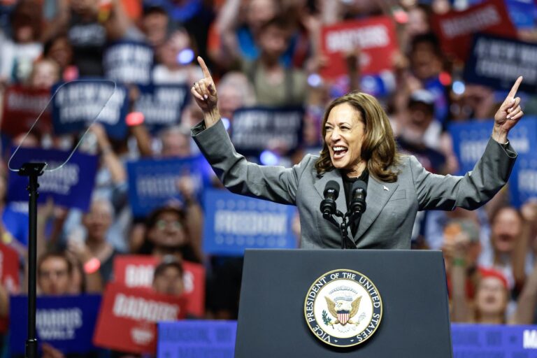 kamala-harris-en-mitin-1