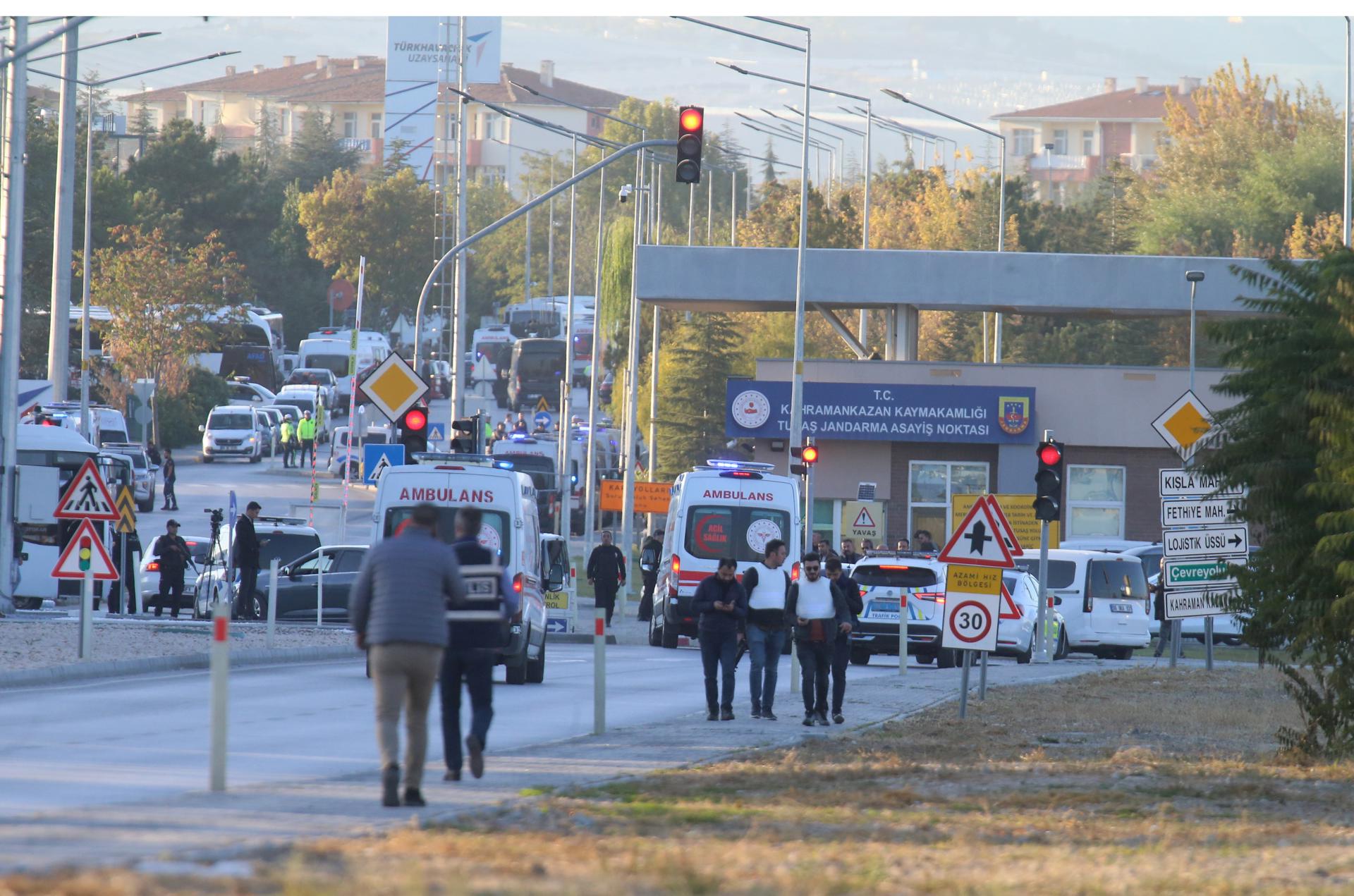 Al menos un muerto en atentado a fábrica de armamento aéreo en Ankara, Turquía