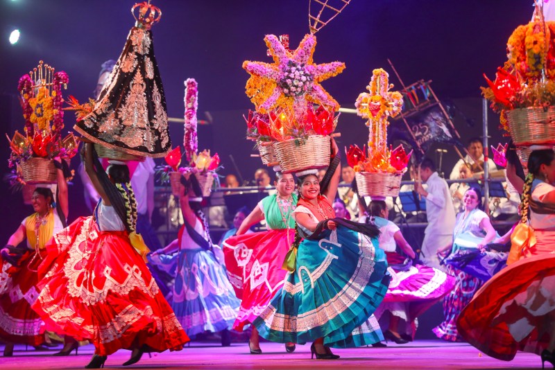 Con Brasil y Oaxaca como invitados, inauguran el Festival Cervantino - con-brasil-y-oaxaca-como-invitados-inauguran-el-festival-cervantino-1024x683