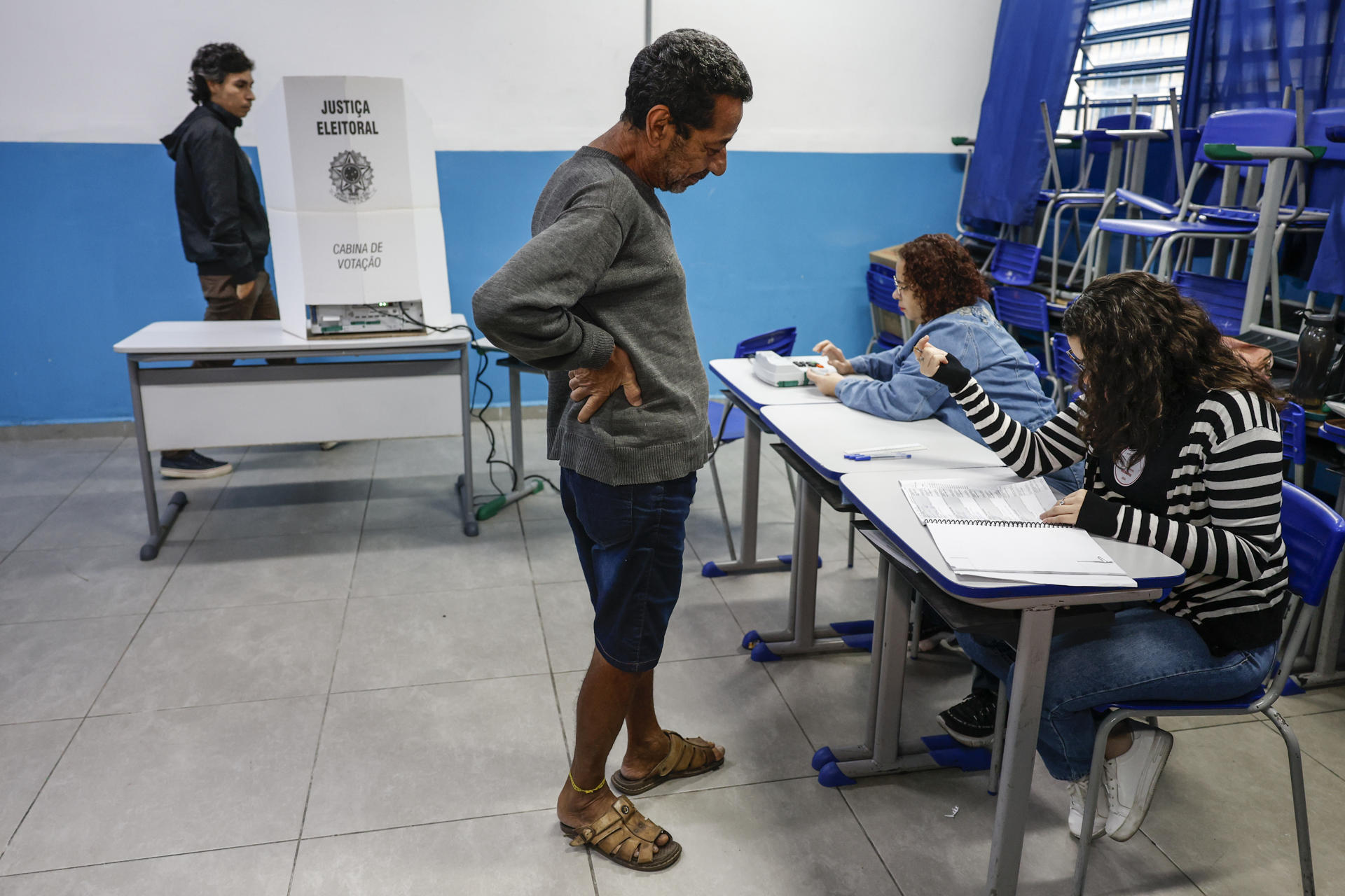 Cierran los colegios electorales de Brasil en la segunda vuelta de las municipales