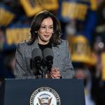 Kamala Harris busca el voto latino al ritmo de cumbia