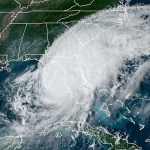 ‘Milton’ se degrada a huracán categoría 3 mientras se aproxima a Florida