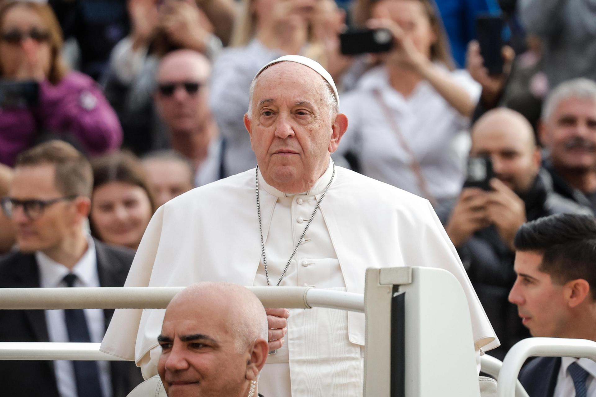 Papa Francisco publica una encíclica sobre el amor humano y divino