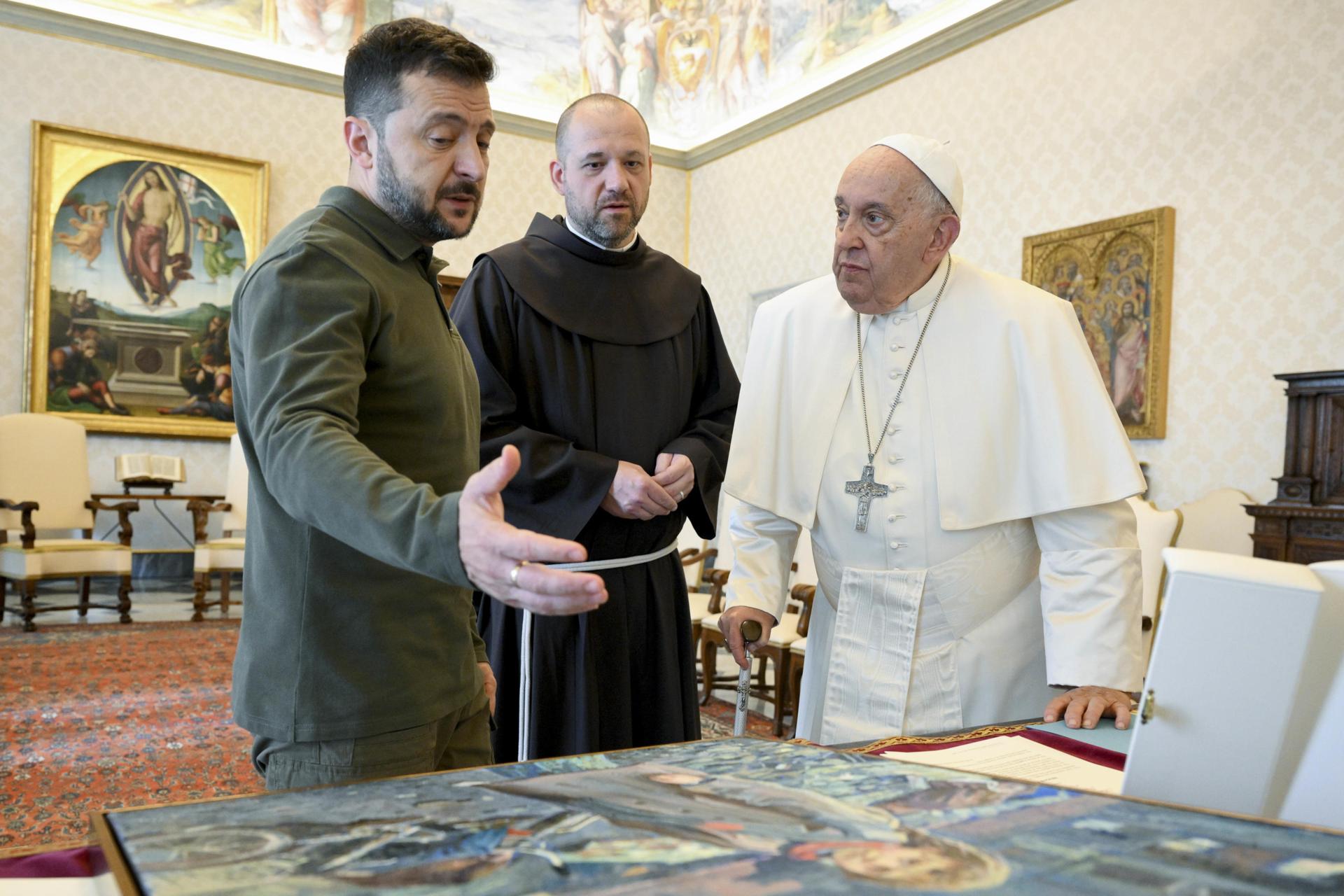 Papa Francisco pide a la comunidad internacional que “no se deje a los ucranianos morir de frío”