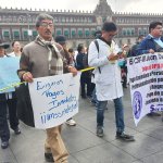 #Video Trabajadores de la Salud protestan frente a Palacio Nacional por falta de pagos