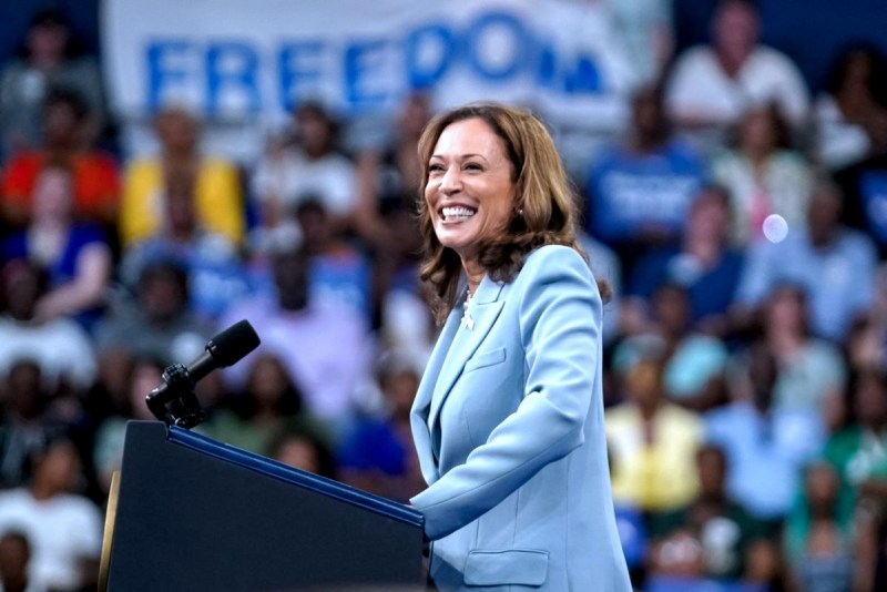 Kamala Harris intensifica su campaña con el respaldo de Obama en el "muro azul" - whatsapp-image-2024-10-20-at-83939-pm-1-1024x683