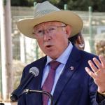 Ken Salazar augura una “transición en paz” con el Gobierno de Trump