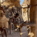 Viaja al pasado en el museo viviente de los damara en Namibia