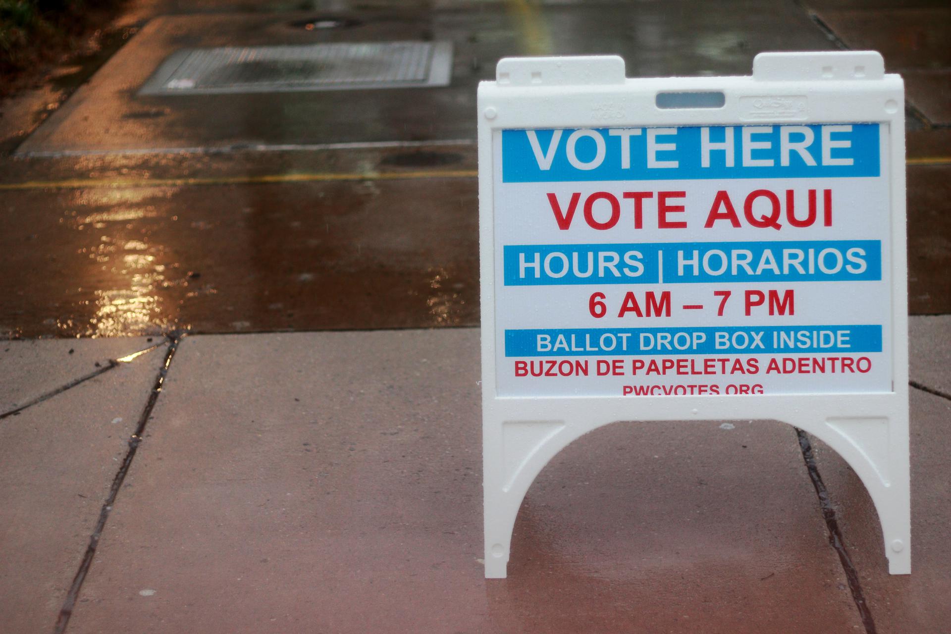 Abren primeros centros de votación en Estados Unidos