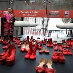 La instalación ‘Zapatos Rojos’ visibiliza la violencia de género en México