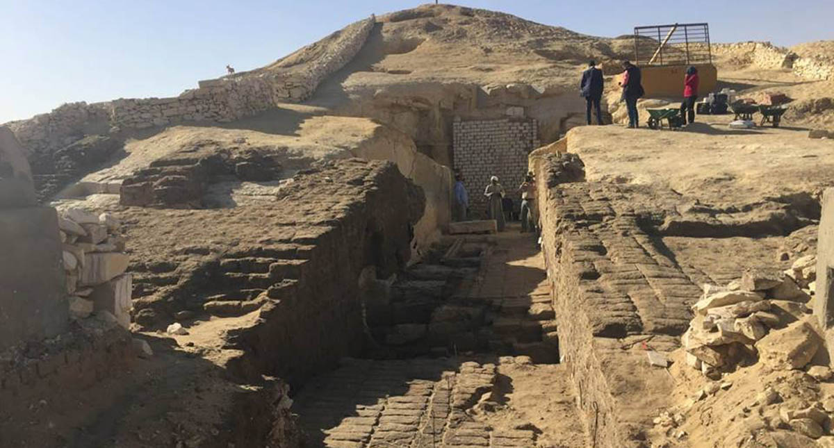 Descubren un templo ptolemaico completo en un yacimiento en el sur de Egipto