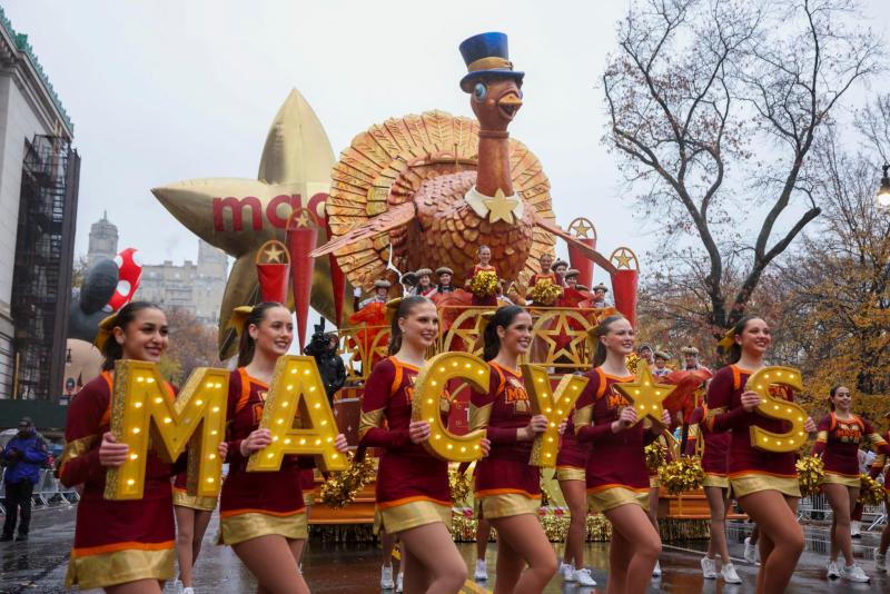 De elefantes a explosiones de globos gigantes, un siglo del desfile de Acción de Gracias - desfile-de-macys-por-accion-de-gracias-1024x683