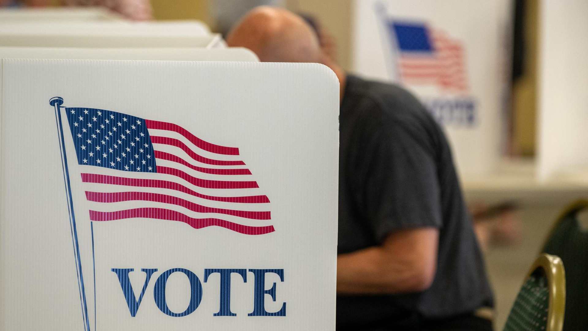 Cierran primeros centros de votación en Estados Unidos