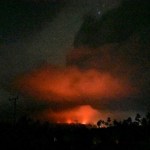 Erupción del volcán Lewotobi Laki-Laki en Indonesia deja 9 muertos