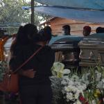 Sepultan a las 11 personas secuestradas y asesinadas en Guerrero