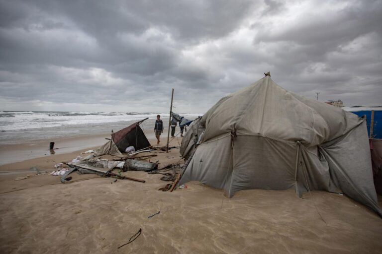 gaza-tiendas-de-campana-refugiados-2