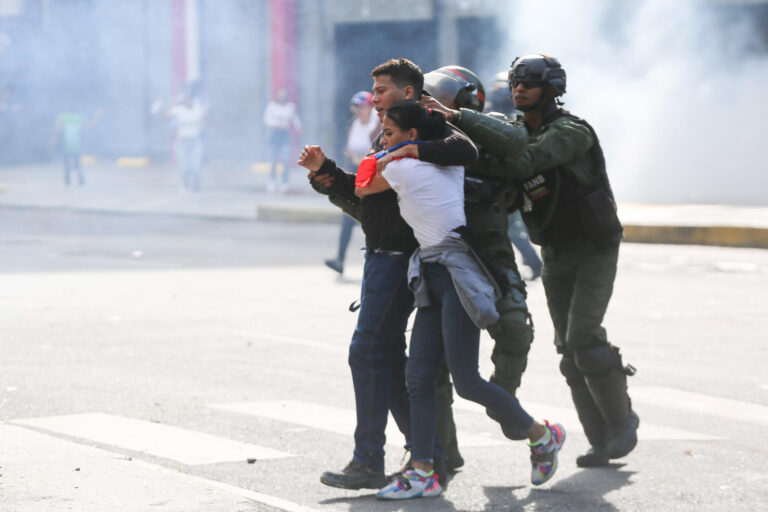 guardia-nacional-bolivariana-elecciones-venezuela-detenidos-venezolanos-maduro