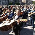 Mariachis rompen récord en CDMX; tocaron más de mil al unísono