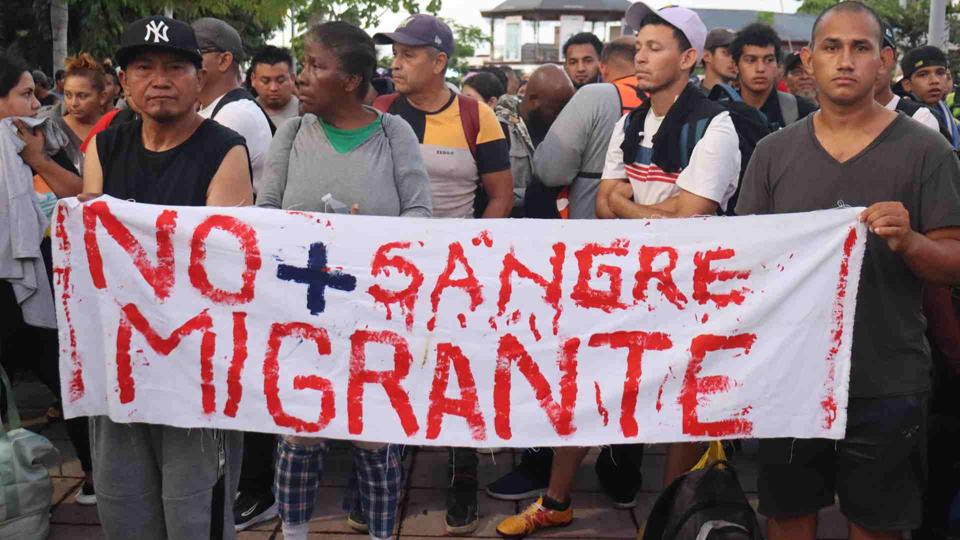 Miles de migrantes salen en caravana desde México coincidiendo con elecciones de EE.UU.