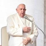 Papa Francisco alerta que “la guerra mundial en pedazos” pone en riesgo la cultura