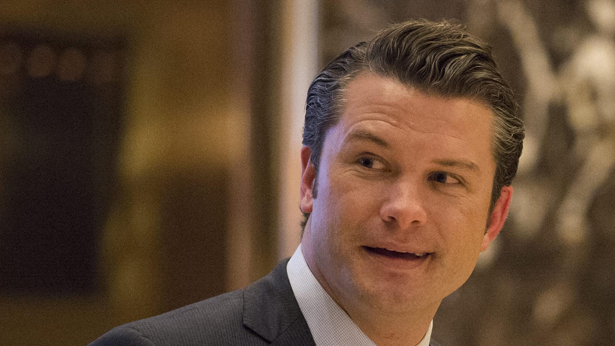 Trump nomina al veterano de guerra y presentador Pete Hegseth como secretario de Defensa