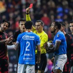 Xolos golean al líder Cruz Azul y ponen un pie en la semifinal