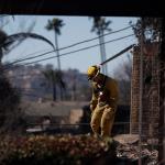 Los fuertes vientos amenazan con empeorar los incendios de Los Ángeles