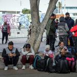 ONG advierte riesgos de salud mental y adicciones entre migrantes deportados en México