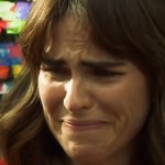 Karla Souza rompe en llanto tras perder su casa en Los Ángeles por los incendios