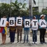 Familias piden libertad y revisión de casos de detenidos tras comicios en Venezuela