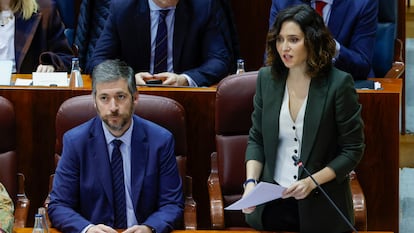 La presidenta de la Comunidad de Madrid, Isabel Díaz Ayuso, interviene en el pleno que este jueves celebra la Asamblea regional.