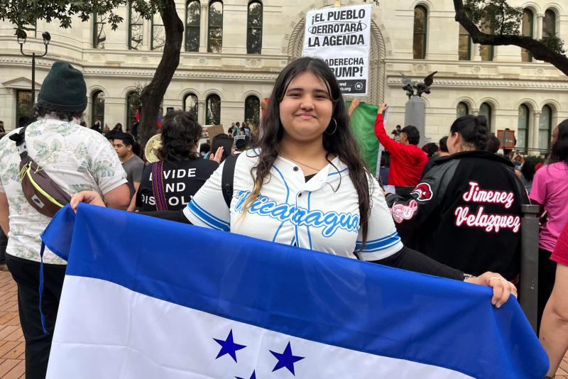 Estudiantes de bachillerato en Texas protestan en contra de las deportaciones - 6efe3de25980d076cd432734009964cd2e1d2338w-1024x683