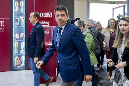 El 'president' de la Generalitat, Carlos Mazón, asiste a la asamblea general de la Asociación Valenciana de Empresarios, este miércoles.