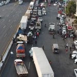 Transportistas bloquean casetas en marcha rumbo a CDMX