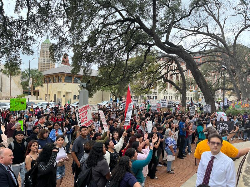 Estudiantes de bachillerato en Texas protestan en contra de las deportaciones - e9d73618e04741fd92a5c61d938831718f560c9ew-1024x768