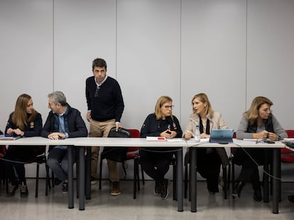 El presidente de la Generalitat Valenciana, Carlos Mazón, durante una reunión del Cecopi días después de la catástrofe.