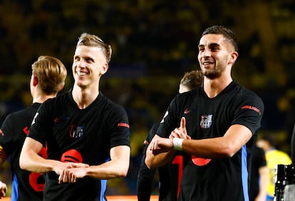 Dani Olmo y Ferran Torres celebran el segundo gol del Barcelona ante Las Palmas.