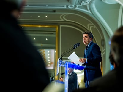 Desayuno de Nueva Economía Fórum en el que interviene el presidente de la Generalitat valenciana, Carlos Mazón, en el  Hotel Mandarín Oriental Ritz de Madrid, este lunes.