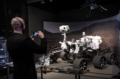 La réplica del rover marciano en Cosmocaixa.