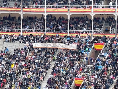 'La tauromaquia es cultura', título de una pancarta aparecida en los tendidos de Las Ventas en la Feria de San Isidro de 2023.