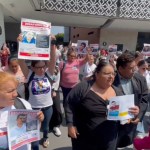 #Video Familiares de desaparecidos en Jalisco protestan en San Lázaro